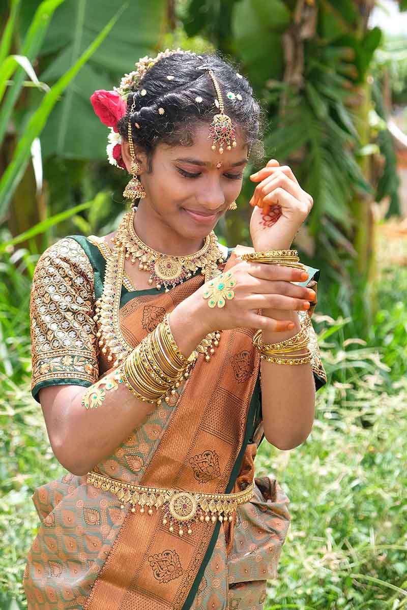 Portrait photography services — studio, outdoor, maternity and kids